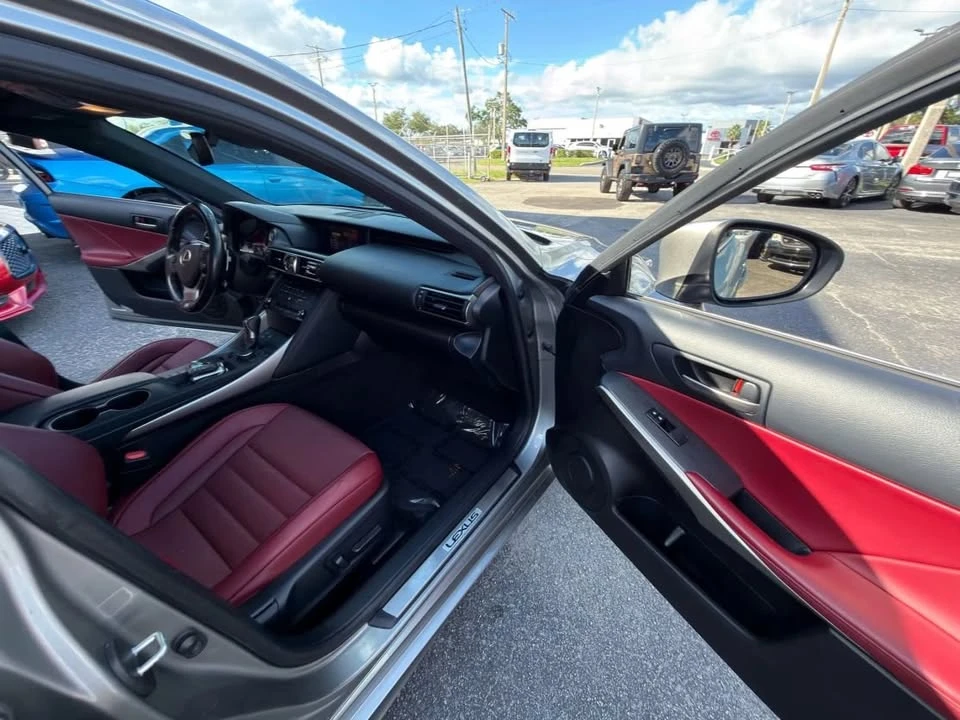 2020 Lexus IS 3rd Gen - Image 16 of 20