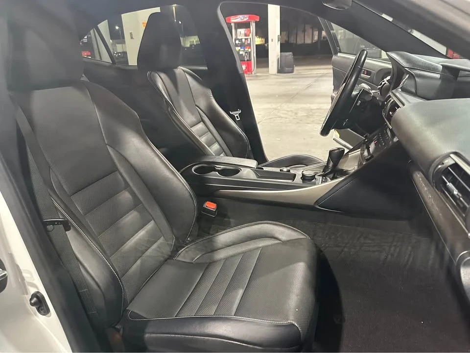 2020 Lexus IS 3rd Gen - Image 15 of 20