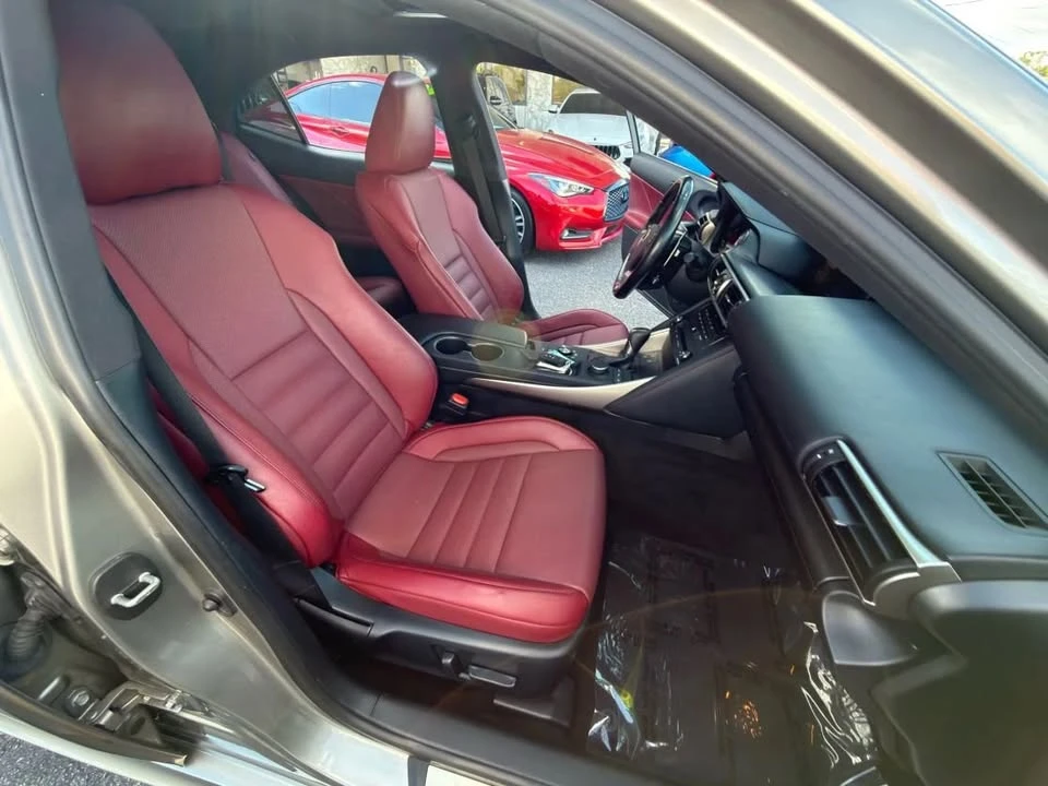 2020 Lexus IS 3rd Gen - Image 17 of 20