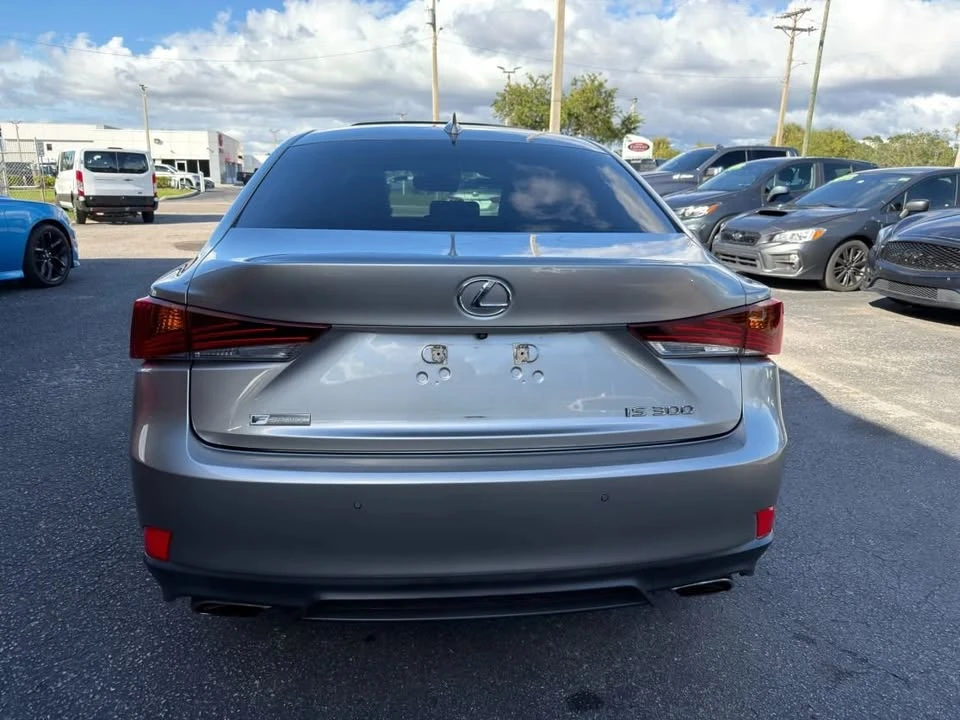 2020 Lexus IS 3rd Gen - Image 5 of 20