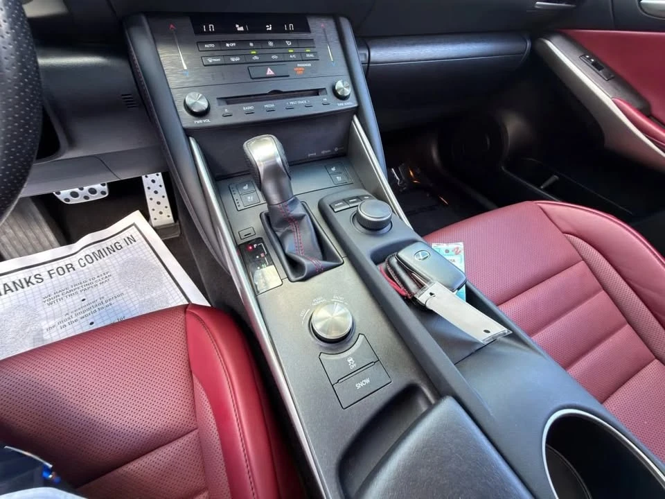 2020 Lexus IS 3rd Gen - Image 18 of 20