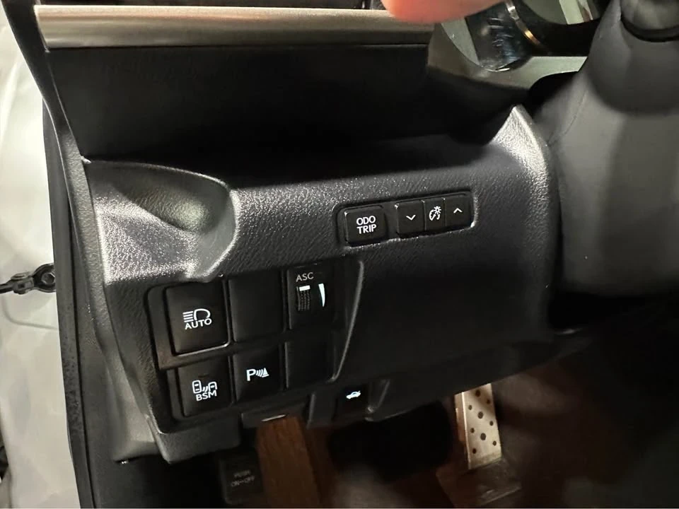 2020 Lexus IS 3rd Gen - Image 18 of 20