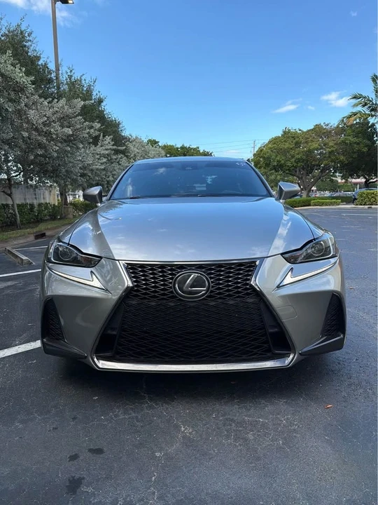 2020 Lexus IS 3rd Gen - Image 6 of 9