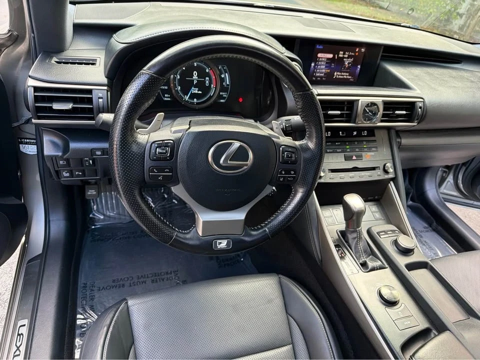 2020 Lexus IS 3rd Gen - Image 5 of 9