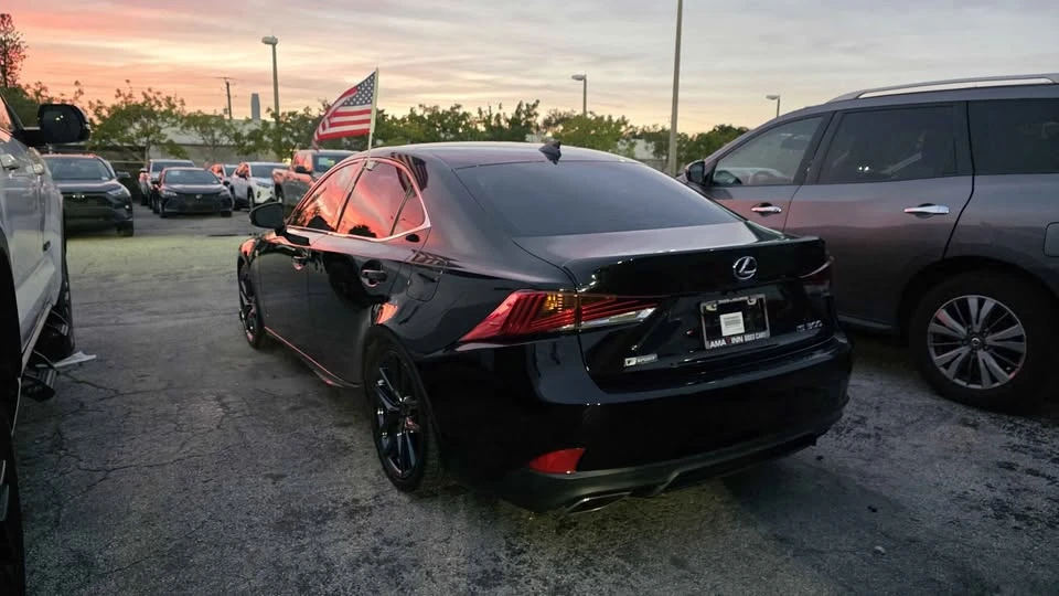 2020 Lexus IS 3rd Gen - Image 4 of 9