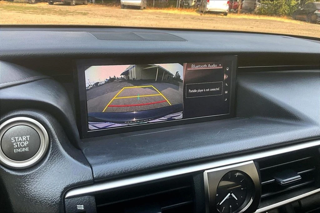 2020 Lexus IS 3rd Gen - Image 29 of 31
