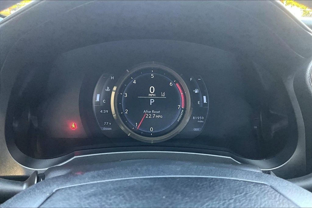 2020 Lexus IS 3rd Gen - Image 26 of 31