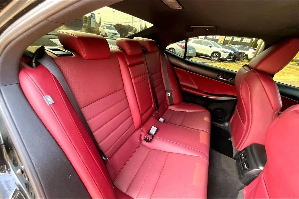 2020 Lexus IS 3rd Gen - Image 20 of 31