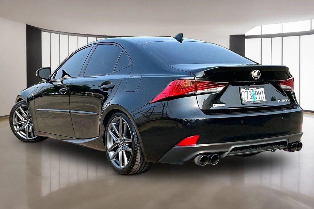 2020 Lexus IS 3rd Gen - Image 13 of 31