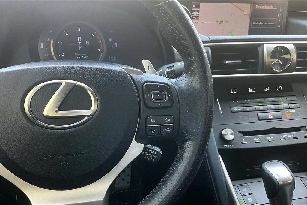 2020 Lexus IS 3rd Gen - Image 25 of 31