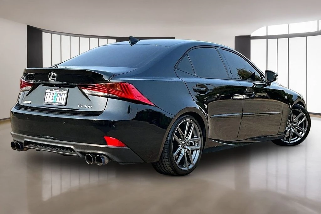 2020 Lexus IS 3rd Gen - Image 14 of 31