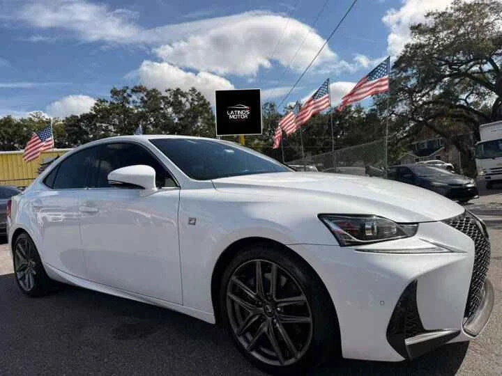 2020 Lexus IS 3rd Gen - Image 5 of 8