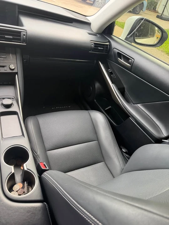 2020 Lexus IS 3rd Gen - Image 6 of 10