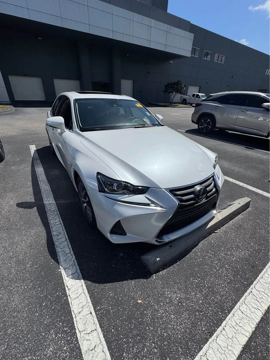 2020 Lexus IS 3rd Gen - Image 6 of 8
