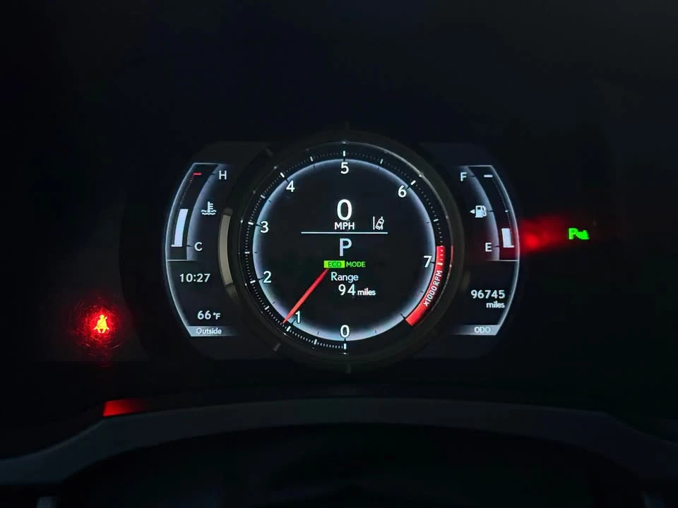 2020 Lexus IS 3rd Gen - Image 16 of 20