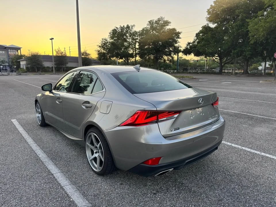 2020 Lexus IS 3rd Gen - Image 4 of 20
