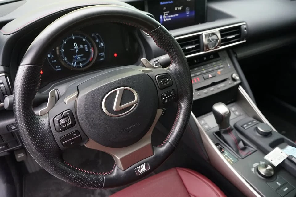2020 Lexus IS 3rd Gen - Image 11 of 18