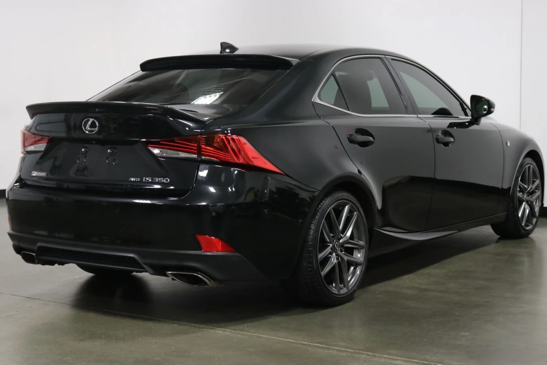 2020 Lexus IS 3rd Gen - Image 9 of 12