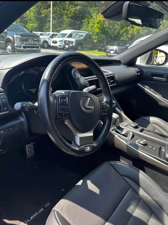 2020 Lexus IS 3rd Gen - Image 4 of 10