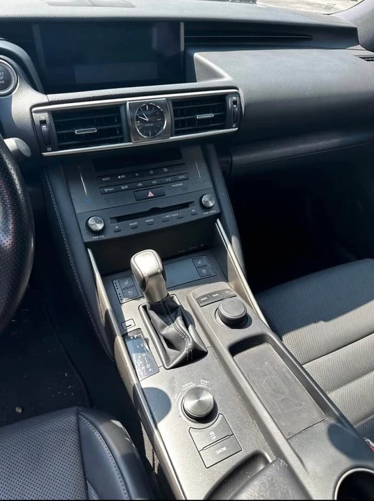 2020 Lexus IS 3rd Gen - Image 7 of 10