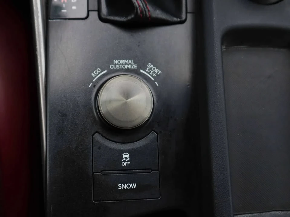 2020 Lexus IS 3rd Gen - Image 5 of 17