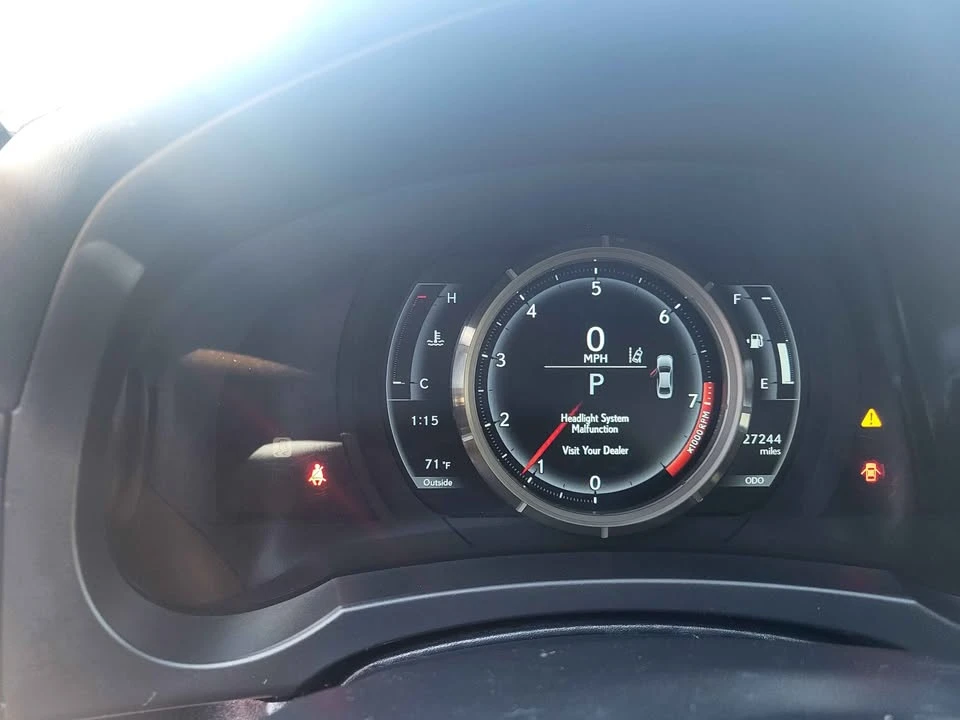 2020 Lexus IS 3rd Gen - Image 6 of 11