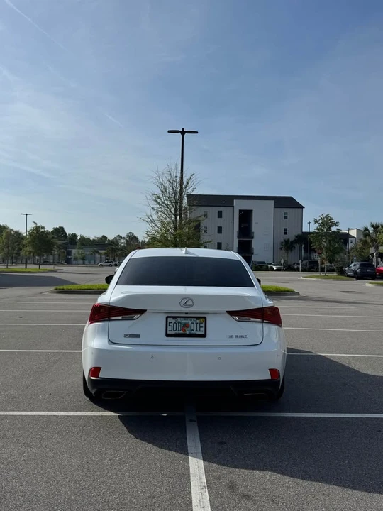 2020 Lexus IS 3rd Gen - Image 5 of 20