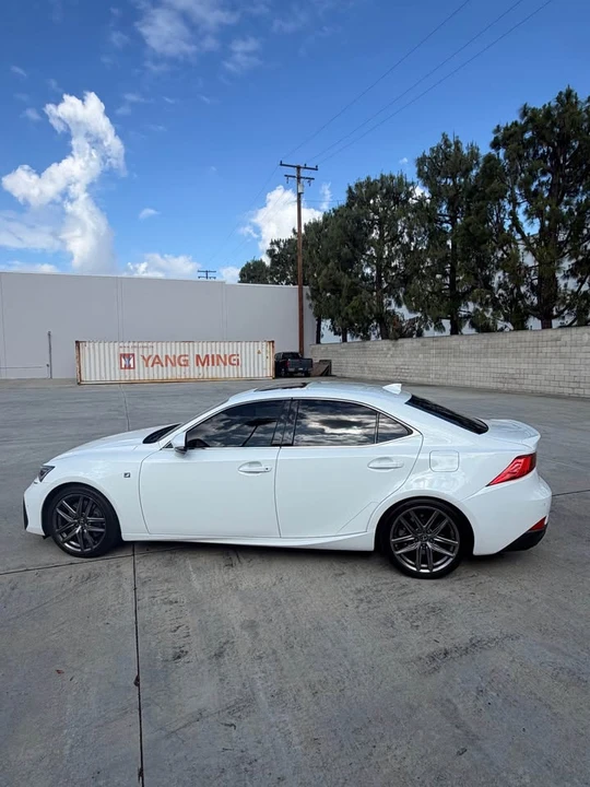 2020 Lexus IS 3rd Gen - Image 4 of 10