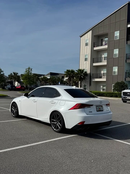2020 Lexus IS 3rd Gen - Image 4 of 20