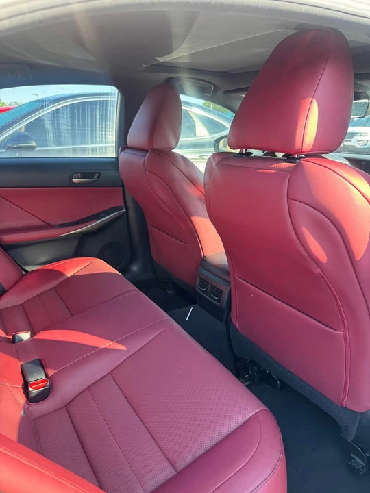 2020 Lexus IS 3rd Gen - Image 4 of 6