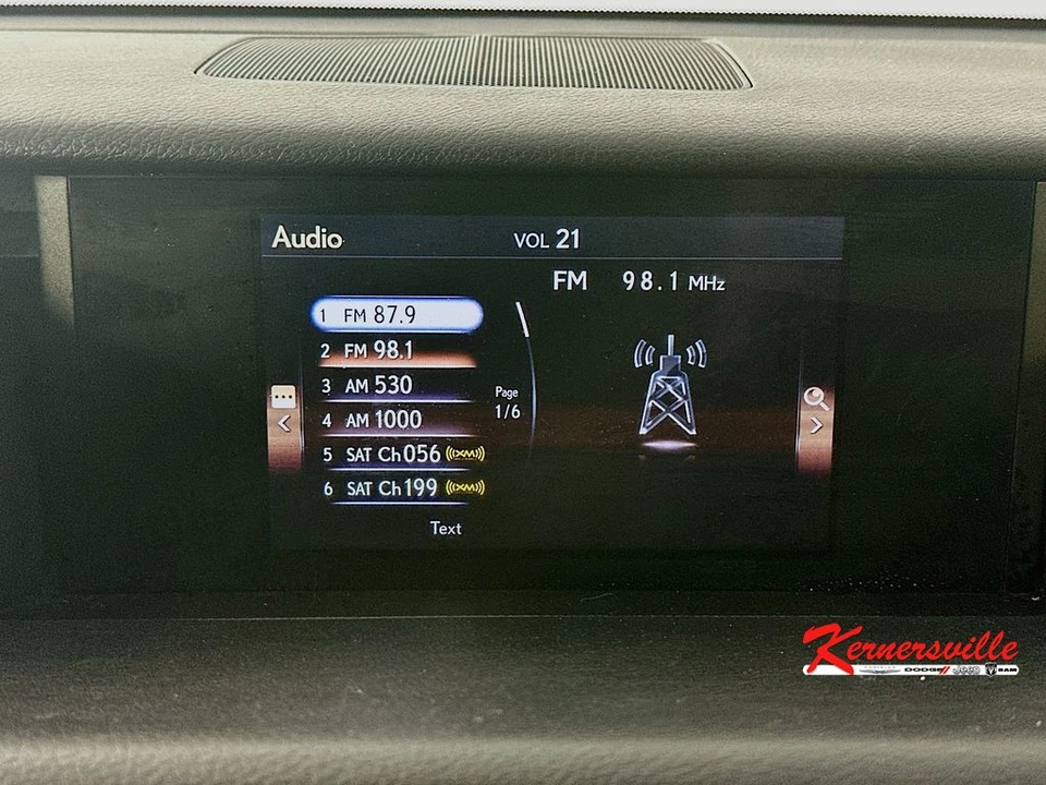 2020 Lexus IS 3rd Gen - Image 17 of 24