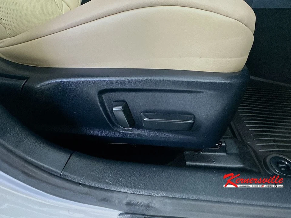 2020 Lexus IS 3rd Gen - Image 22 of 24