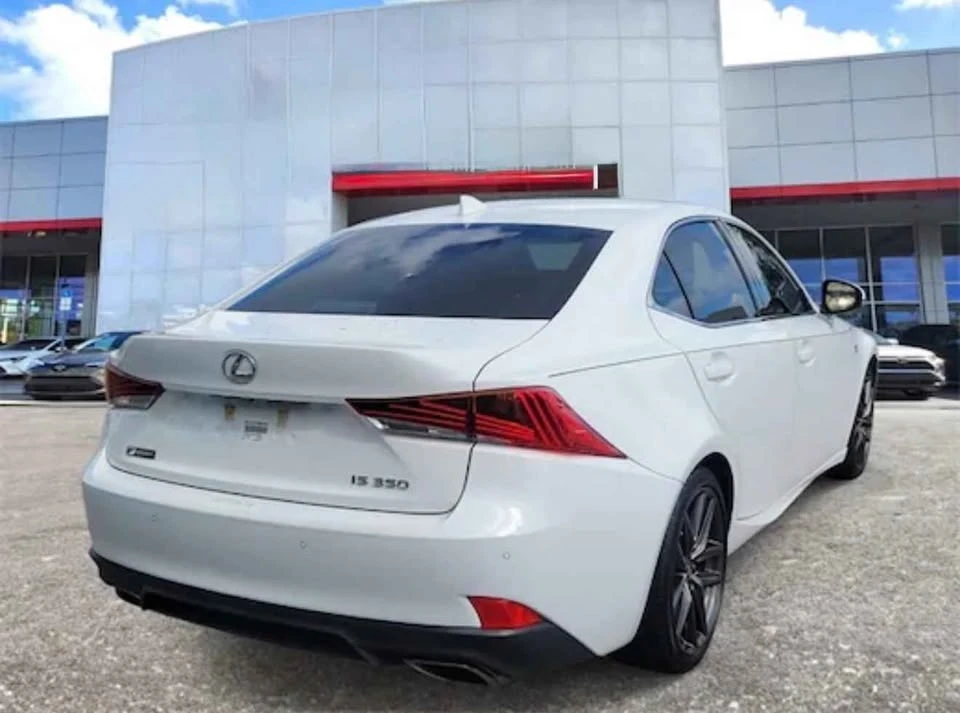 2020 Lexus IS 3rd Gen - Image 12 of 13