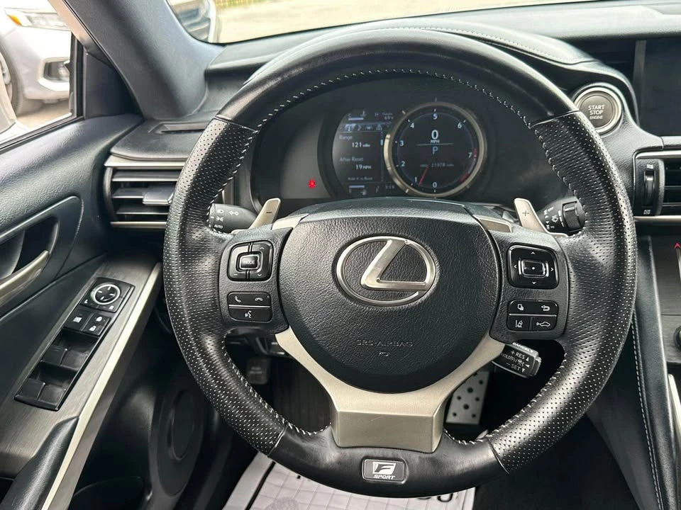 2020 Lexus IS 3rd Gen - Image 16 of 20