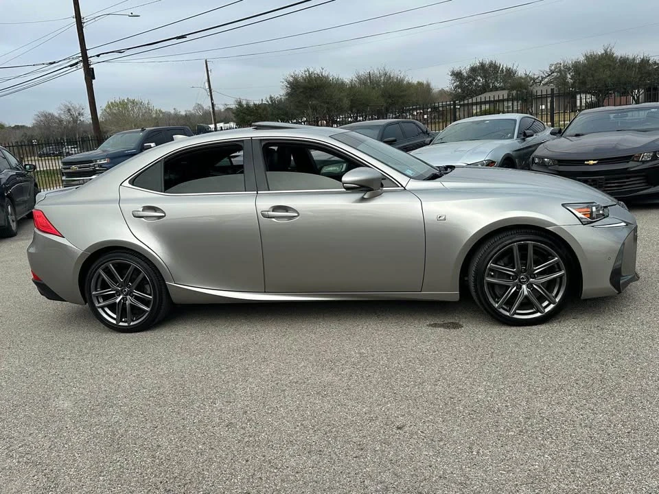 2020 Lexus IS 3rd Gen - Image 3 of 20