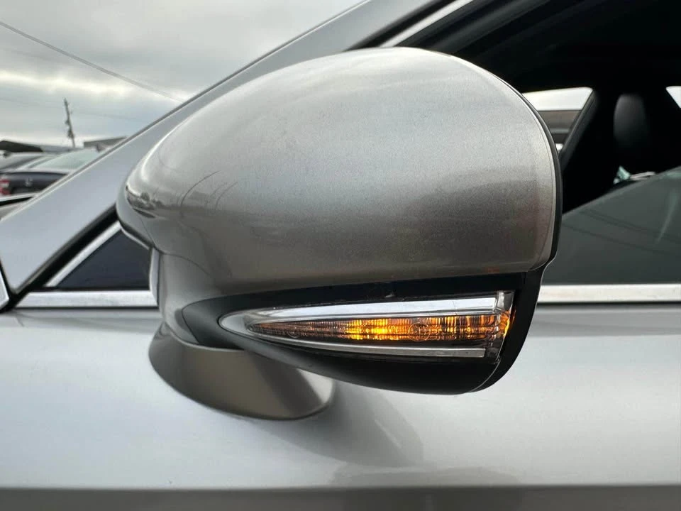 2020 Lexus IS 3rd Gen - Image 10 of 20