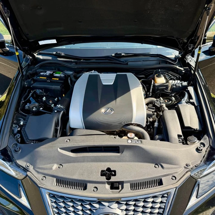 2020 Lexus IS 3rd Gen - Image 11 of 15