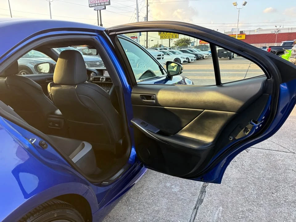 2020 Lexus IS 3rd Gen - Image 13 of 19
