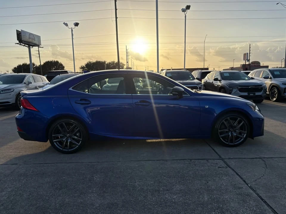 2020 Lexus IS 3rd Gen - Image 4 of 19