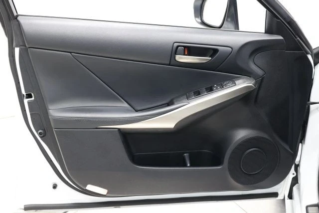 2020 Lexus IS 3rd Gen - Image 9 of 12