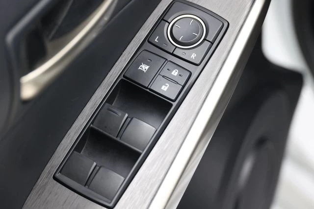 2020 Lexus IS 3rd Gen - Image 11 of 12