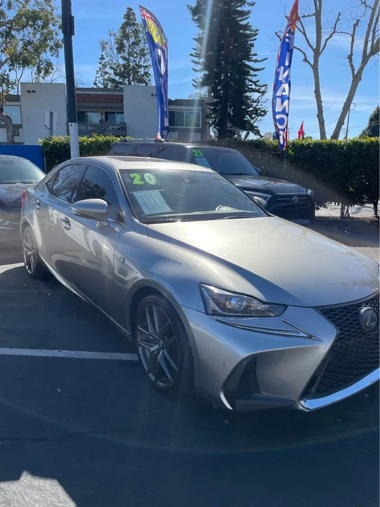 2020 Lexus IS 3rd Gen - Image 2 of 3