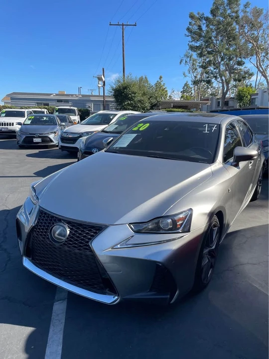2020 Lexus IS 3rd Gen - Image 3 of 4