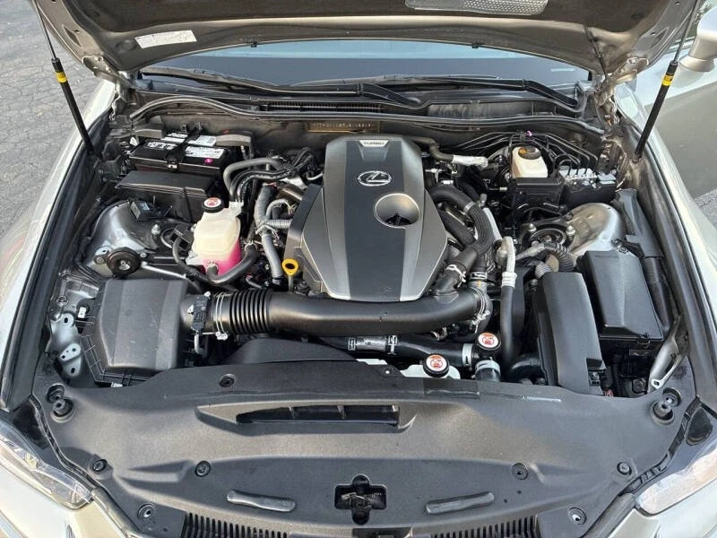 2020 Lexus IS 3rd Gen - Image 15 of 16