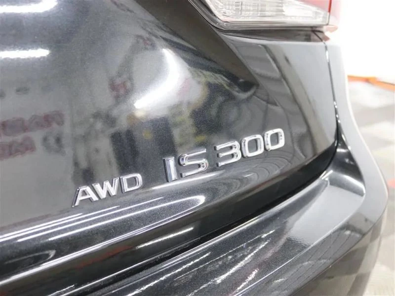 2020 Lexus IS 3rd Gen - Image 8 of 12