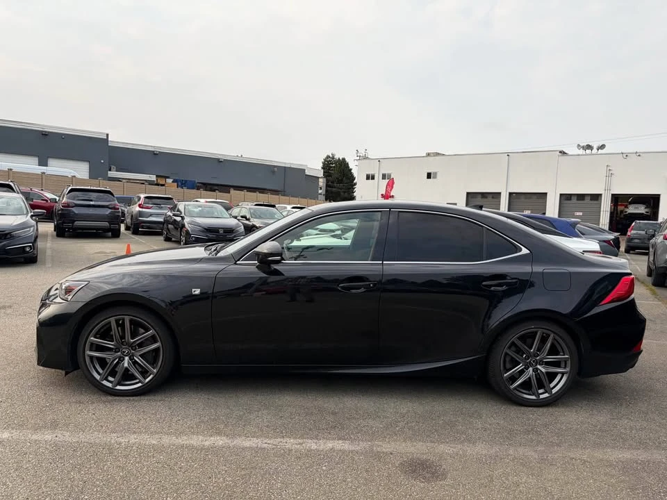 2020 Lexus IS 3rd Gen - Image 4 of 9