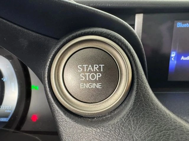 2020 Lexus IS 3rd Gen - Image 17 of 21