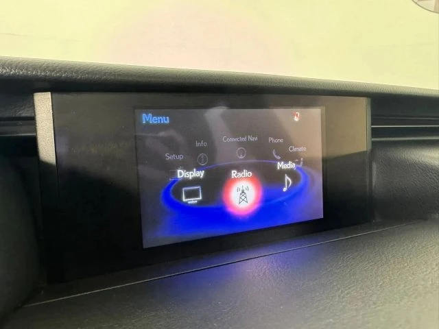 2020 Lexus IS 3rd Gen - Image 19 of 21