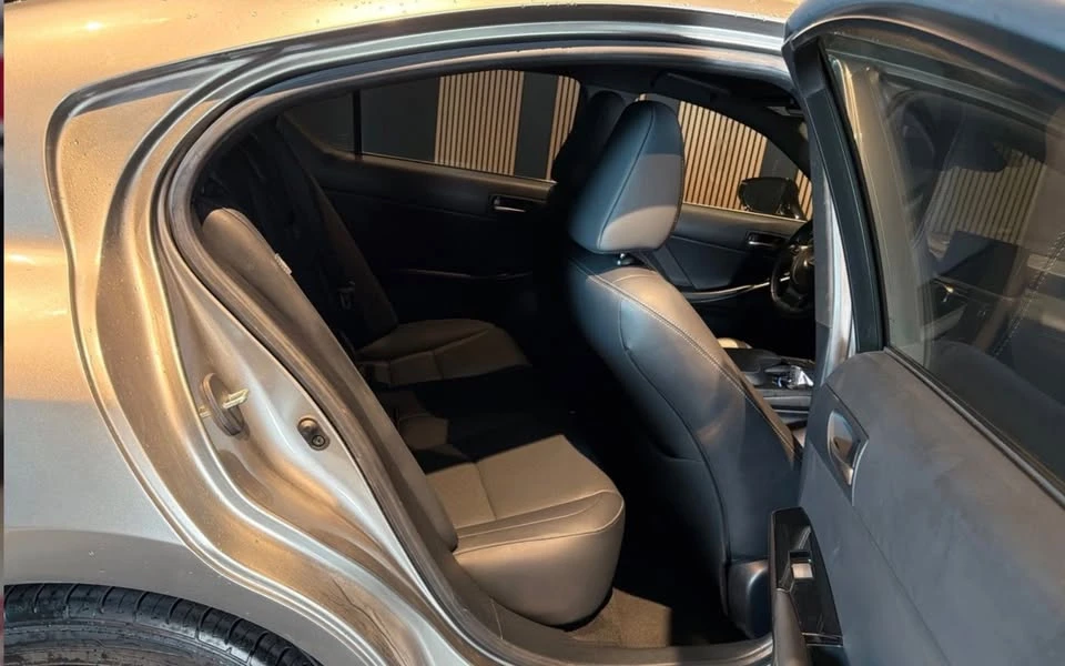 2020 Lexus IS 3rd Gen - Image 9 of 10
