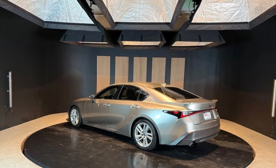 2020 Lexus IS 3rd Gen - Image 3 of 10